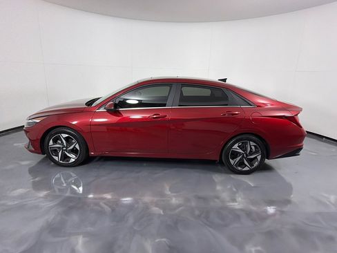 Used 2023 Hyundai Elantra Limited w/ Cargo Package FWD image 8