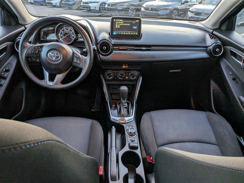 Used 2018 Toyota Yaris iA image 28