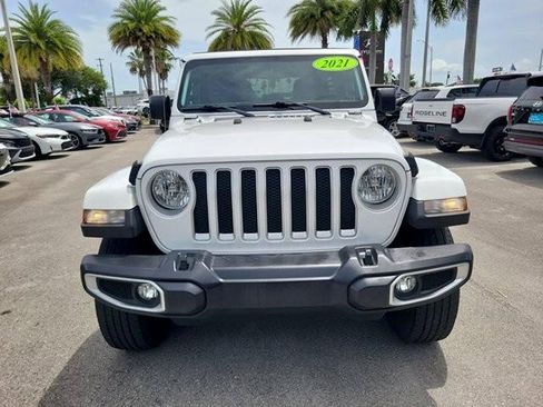 Used 2021 Jeep Wrangler Unlimited Sahara AWD/4WD image 2