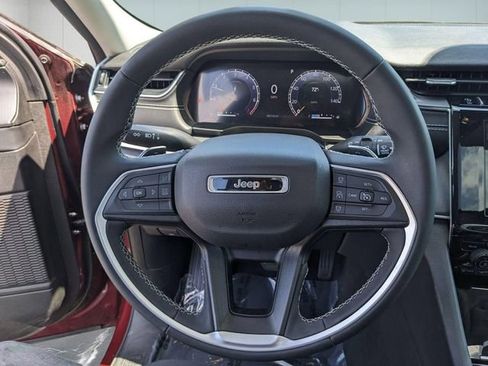 Used 2024 Jeep Grand Cherokee L Laredo AWD/4WD image 19