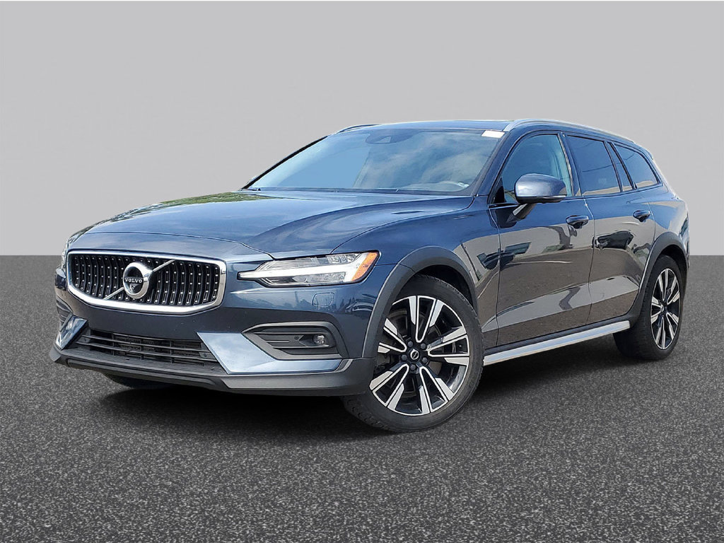 Used 2020 Volvo V60 T5 Cross Country AWD/4WD image 1