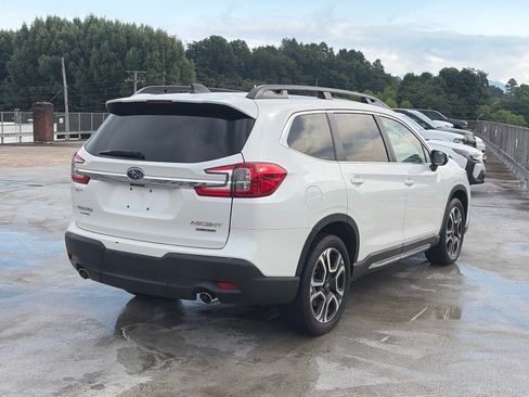 Used 2023 Subaru Ascent Limited AWD/4WD image 3