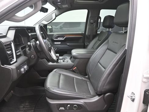 Used 2025 GMC Sierra 1500 Denali AWD/4WD image 18