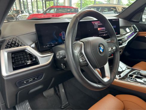 Used 2024 BMW X5 xDrive40i w/ Premium Package AWD/4WD image 10