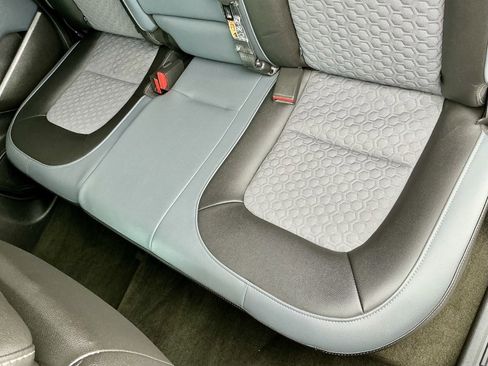 Used 2017 Chevrolet Colorado Z71 image 31