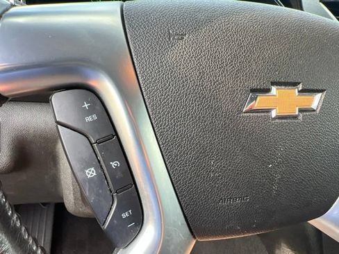 Used 2016 Chevrolet Traverse LT w/ Style and Technology Package FWD image 23