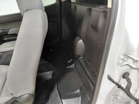 Certified 2022 Chevrolet Colorado W/T image 33