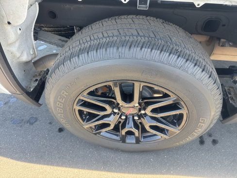 Certified 2022 GMC Sierra 1500 Elevation RWD image 10