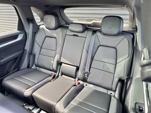 New 2026 Porsche Cayenne S image 34