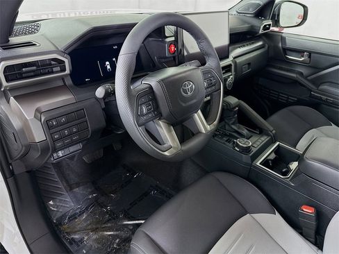 Certified 2024 Toyota Tacoma TRD Off-Road w/ TRD Off Road Upgrade Package image 19