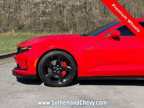 Used 2021 Chevrolet Camaro LT image 10