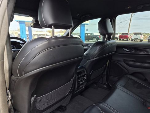 Used 2023 Jeep Grand Cherokee Altitude image 32