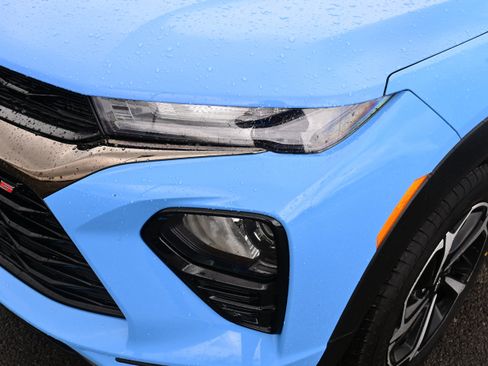 Used 2023 Chevrolet TrailBlazer RS w/ Sun and Liftgate Package image 12