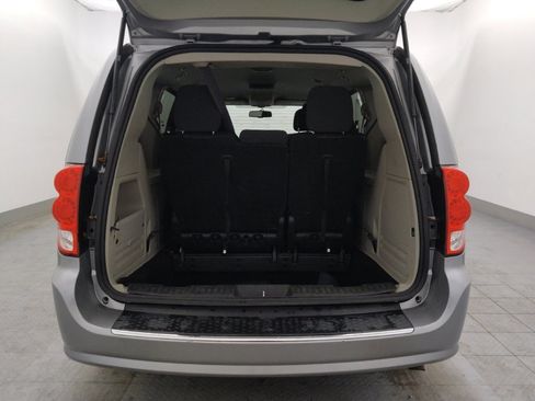 Used 2018 Dodge Grand Caravan SE w/ UConnect Hands-Free Group FWD image 29