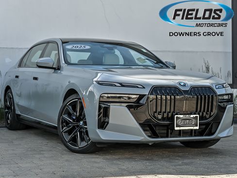Used 2025 BMW 750e xDrive w/ Premium Package AWD/4WD image 1