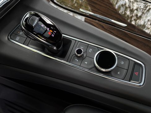 Used 2024 Cadillac Escalade Premium Luxury Platinum AWD/4WD image 50