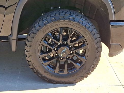 New 2026 Chevrolet Silverado 2500 LTZ w/ LTZ Plus Package AWD/4WD image 8