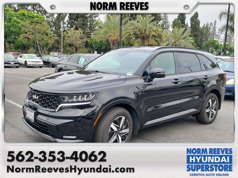 Used 2023 Kia Sorento S FWD image 1