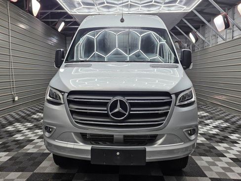 Used 2023 Mercedes-Benz Sprinter 3500 image 4