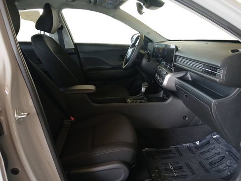 Used 2025 Hyundai Kona SE FWD image 15