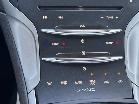 Used 2016 Lincoln MKZ w/ Equipment Group 300A Reserve FWD image 26