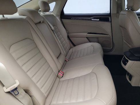 Used 2014 Ford Fusion SE w/ Equipment Group 502A image 19