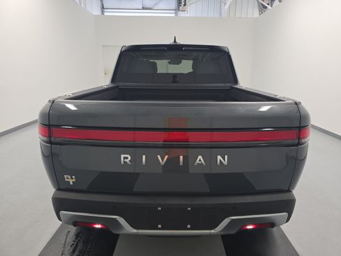Used 2024 Rivian R1T Adventure AWD/4WD image 4