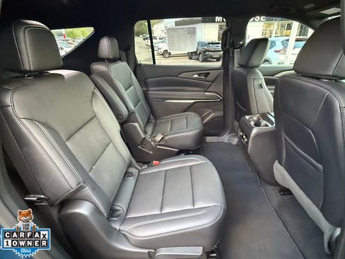 Used 2026 Chevrolet Traverse LT AWD/4WD image 4