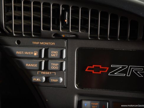 Used 1990 Chevrolet Corvette ZR-1 RWD image 34