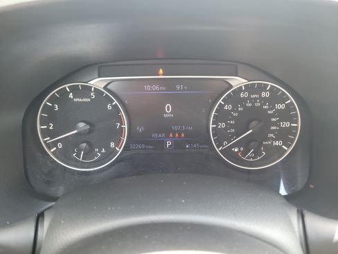 Used 2025 Nissan Altima 2.5 SV FWD image 47