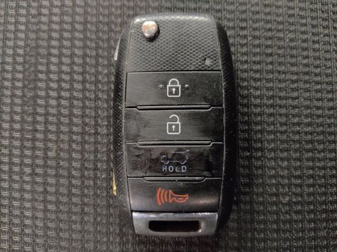Used 2015 Kia Sorento LX image 32