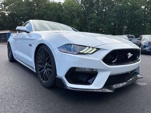 Used 2019 Ford Mustang GT Premium w/ GT Performance Package RWD image 8