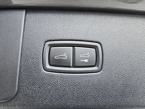 Used 2019 Porsche Cayenne AWD/4WD image 10
