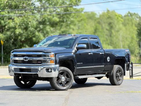 Used 2015 Chevrolet Silverado 2500 LTZ w/ LTZ Plus Package AWD/4WD image 3