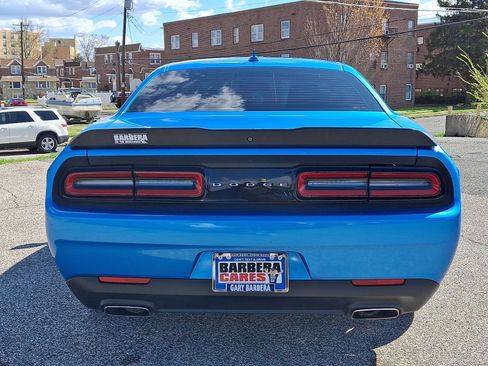 Used 2019 Dodge Challenger SXT w/ Blacktop Package RWD image 4