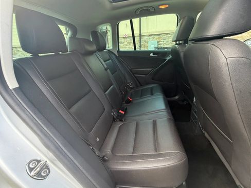 Used 2017 Volkswagen Tiguan Wolfsburg Edition FWD image 34