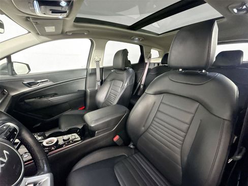 Used 2023 Kia Sportage SX Prestige AWD/4WD image 3