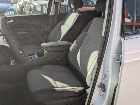 Used 2017 Ford Escape SE AWD/4WD image 9