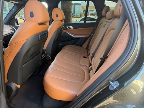 Used 2022 BMW X5 xDrive45e w/ M Sport Package image 17