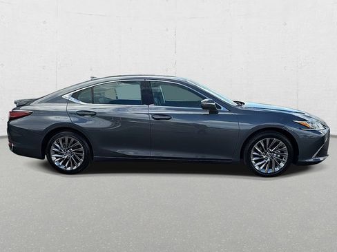 Certified 2024 Lexus ES 300h w/ Technology Package image 4