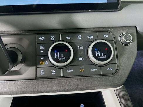 New 2025 Land Rover Defender 110 S image 17