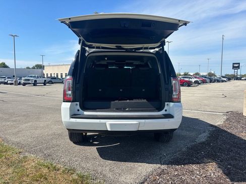 Used 2018 GMC Yukon SLT w/ Premium Edition AWD/4WD image 13