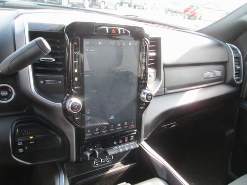 Used 2024 RAM 2500 Big Horn w/ Sport Appearance Package image 25