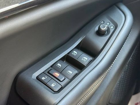 Used 2023 Jeep Grand Cherokee Altitude AWD/4WD image 25