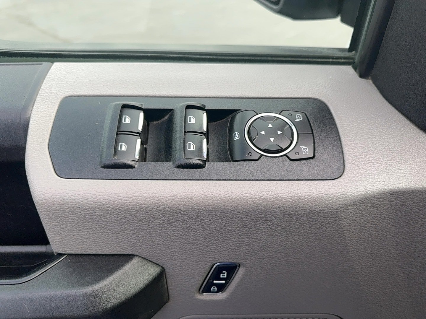 Used 2015 Ford F150 XL w/ XL Power Equipment Group AWD/4WD image 11
