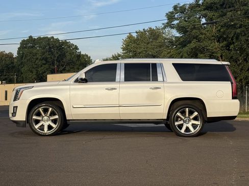 Used 2016 Cadillac Escalade ESV Platinum image 4