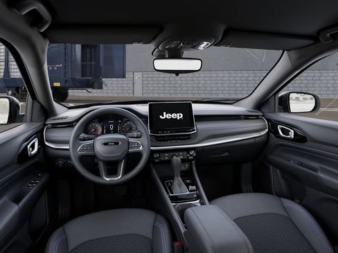 New 2026 Jeep Compass Latitude image 14