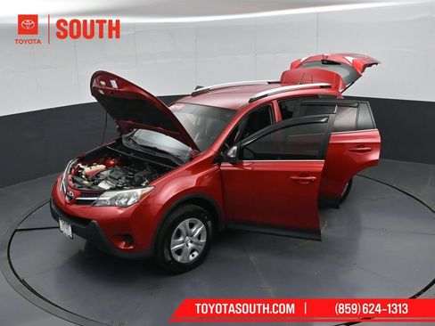 Used 2015 Toyota RAV4 LE AWD/4WD image 50