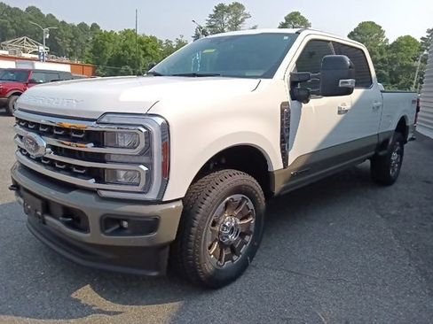 New 2026 Ford F250 King Ranch w/ FX4 Off-Road Package AWD/4WD image 7