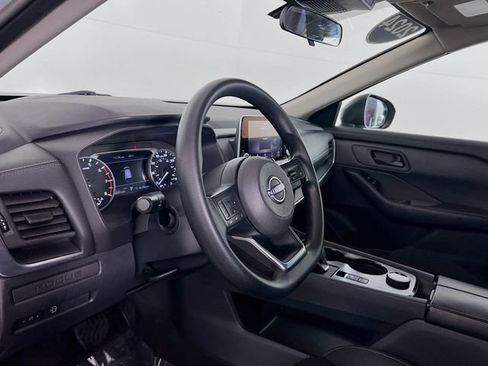 Used 2024 Nissan Rogue S image 11